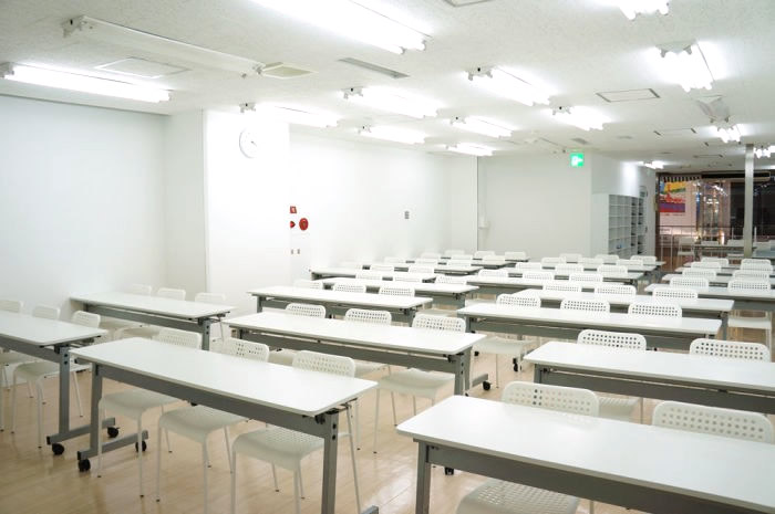 KAZアカデミー三宮校の教室風景