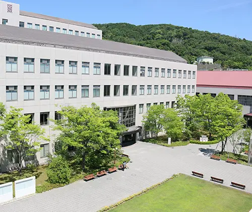 大阪医科薬科大学 看護学部