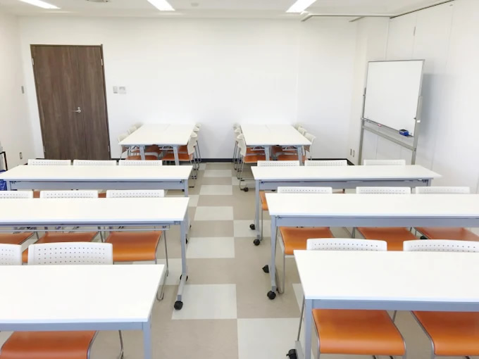 KAZアカデミー天王寺校の教室風景