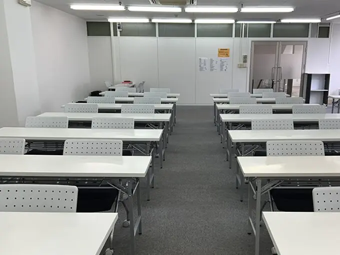 KAZアカデミー堺東校の教室風景